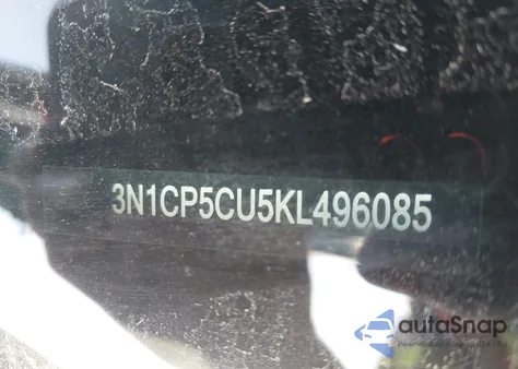 2019 Nissan Kicks Sr z USA, uszkodzony, nr VIN 3N1CP5CU5KL496085